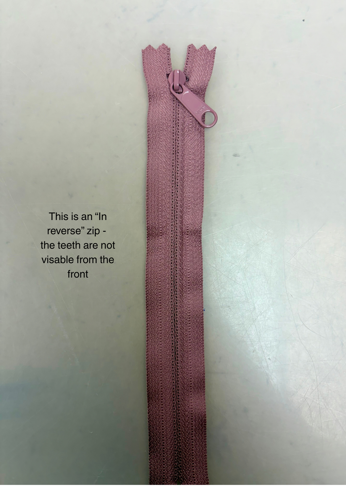 In-reverse standard slider for No.5 YKK coil zips