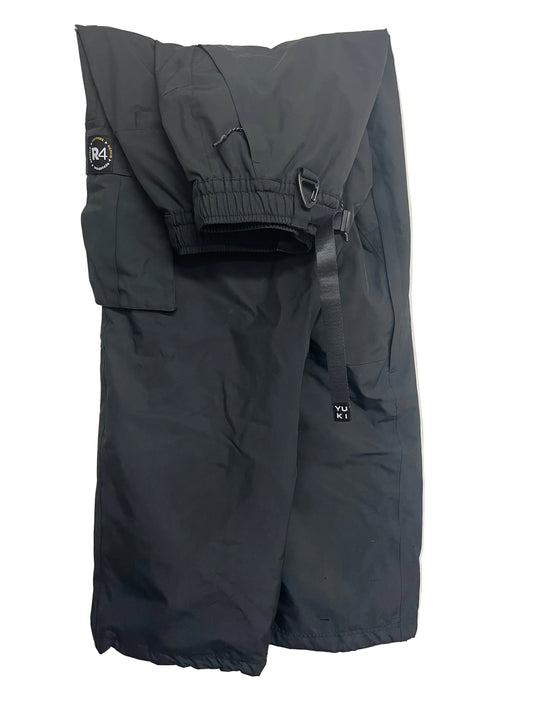 Yuki snow pant, $120, YKI4