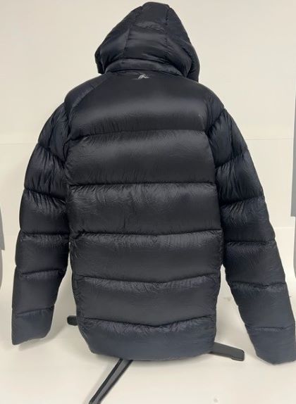 BLACK Macpac Sundowner down jacket, size L, $120, MP00003