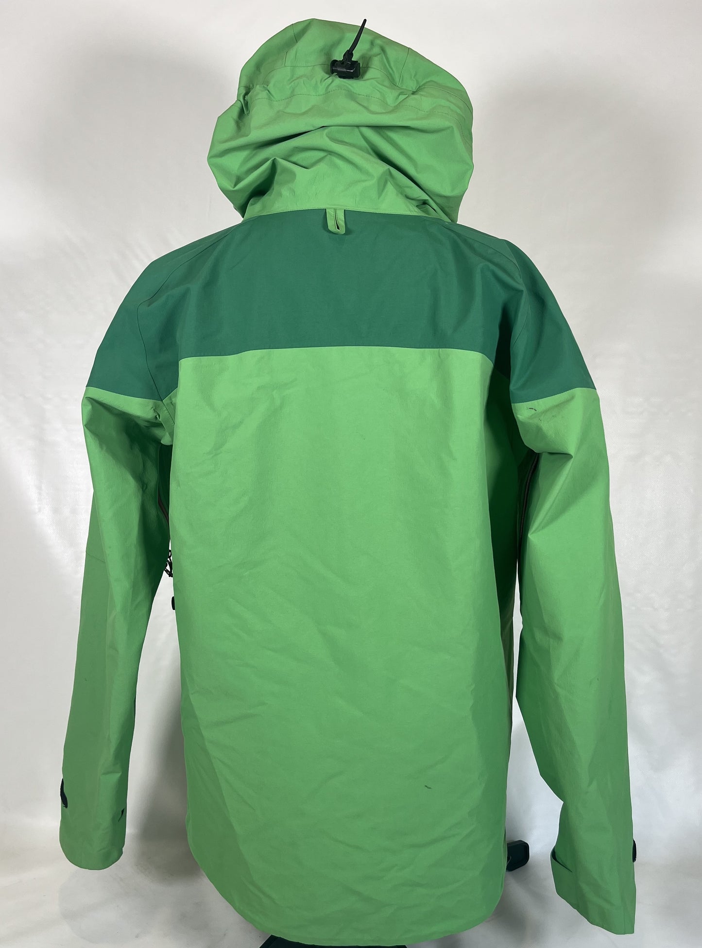 Green GORE-TEX jacket, size 10, GTX0001